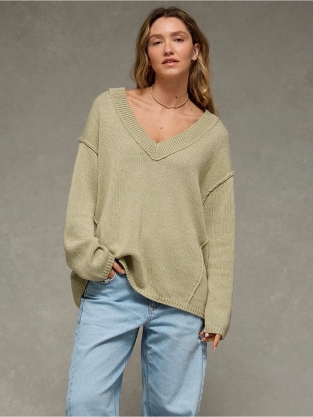 American Eagle Outfitters Relaxed V-Neck Sweater in Sage